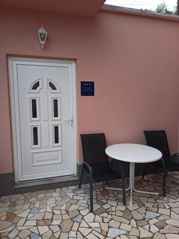 Studio Apartman Maria Apartment Kastela Exterior photo